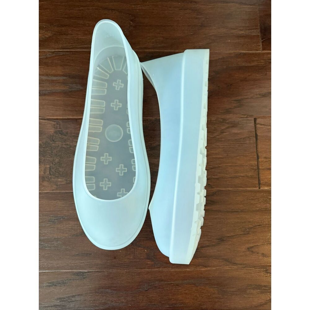 UGG Guard Boot Covers size 10-11